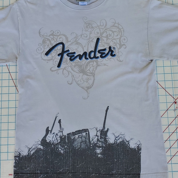 Fender T-shirt Men's Medium Grey Guitar Music - Picture 1 of 7